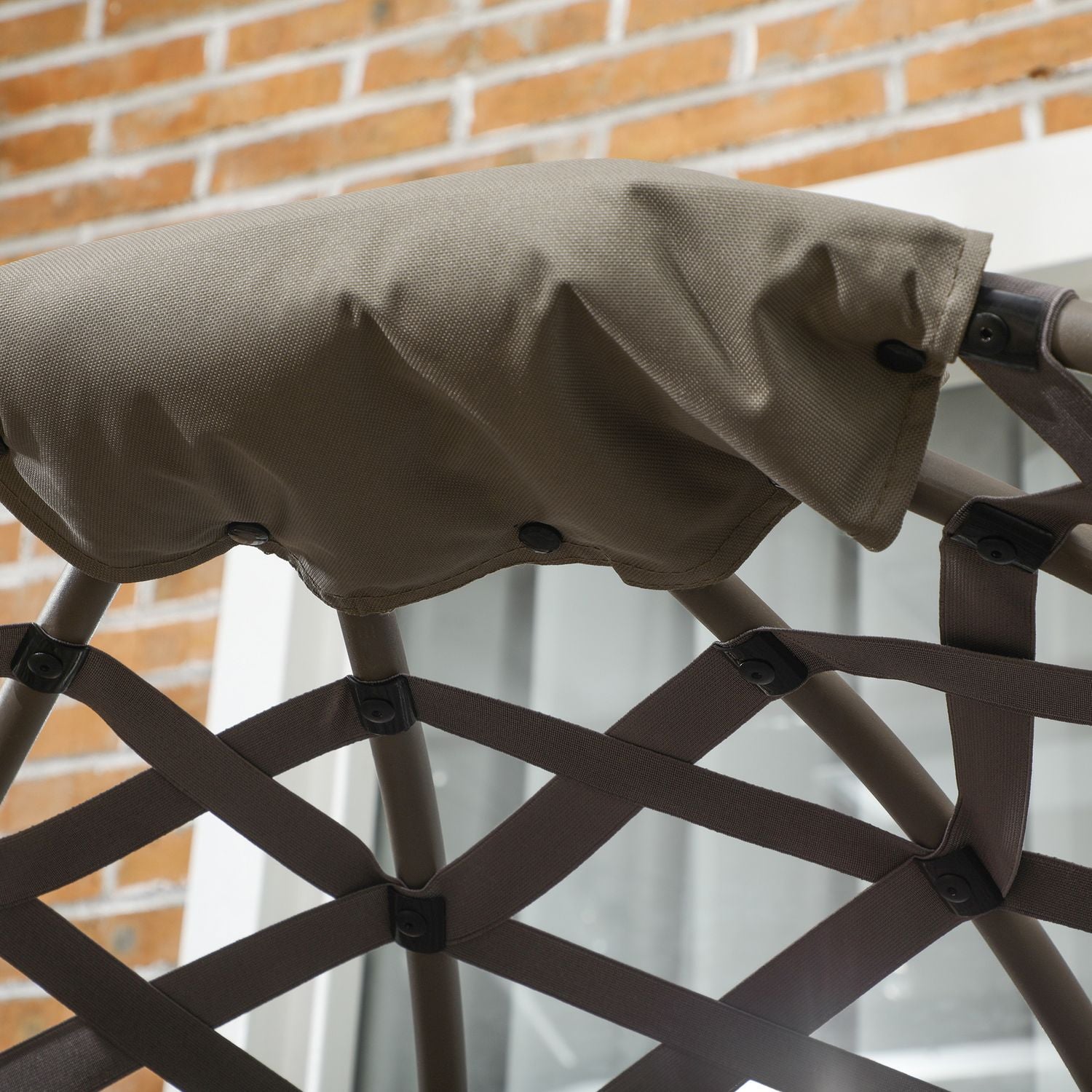 Trädgårdsstolset, flätad med hopfällbar sits och kuddar