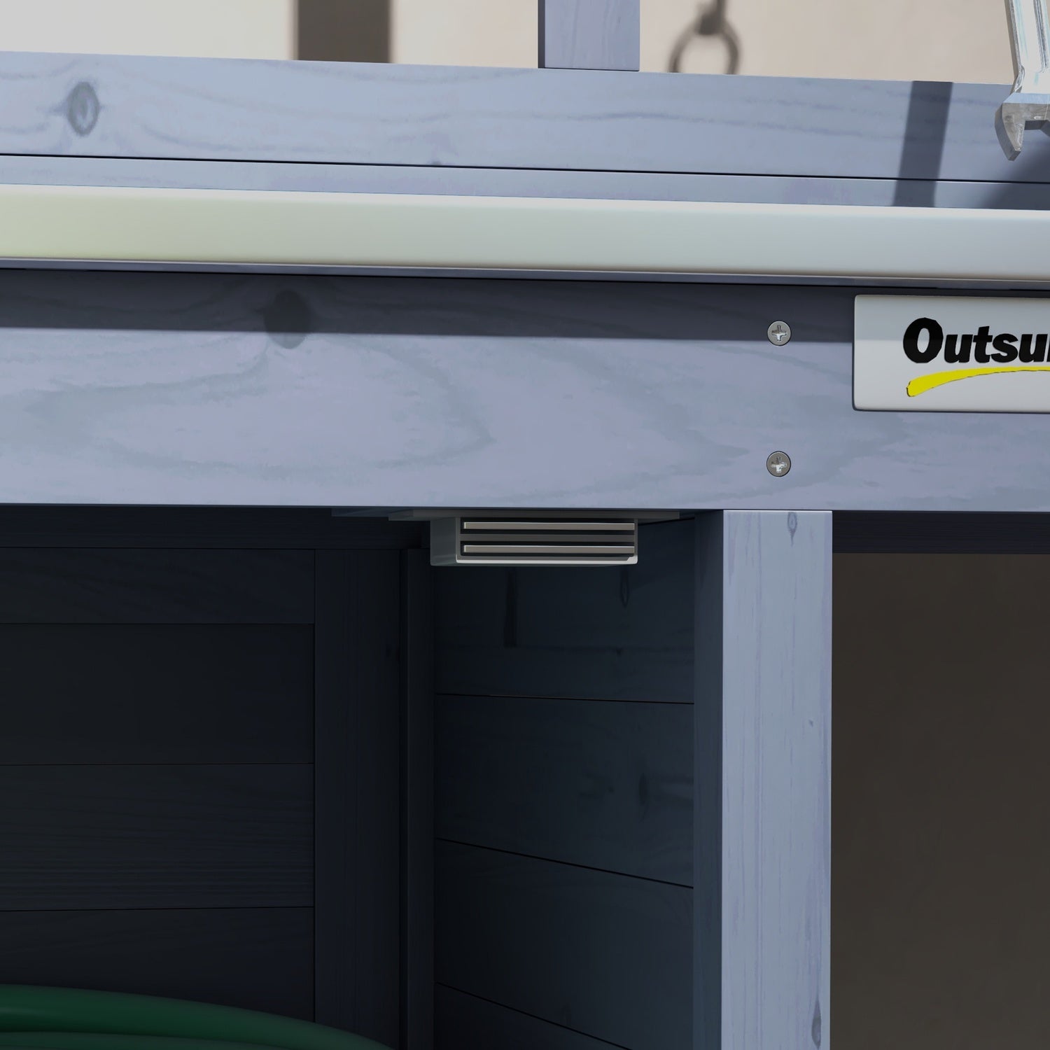 Trädgårdsväxtbord i trä med skåp och hyllor – Grå