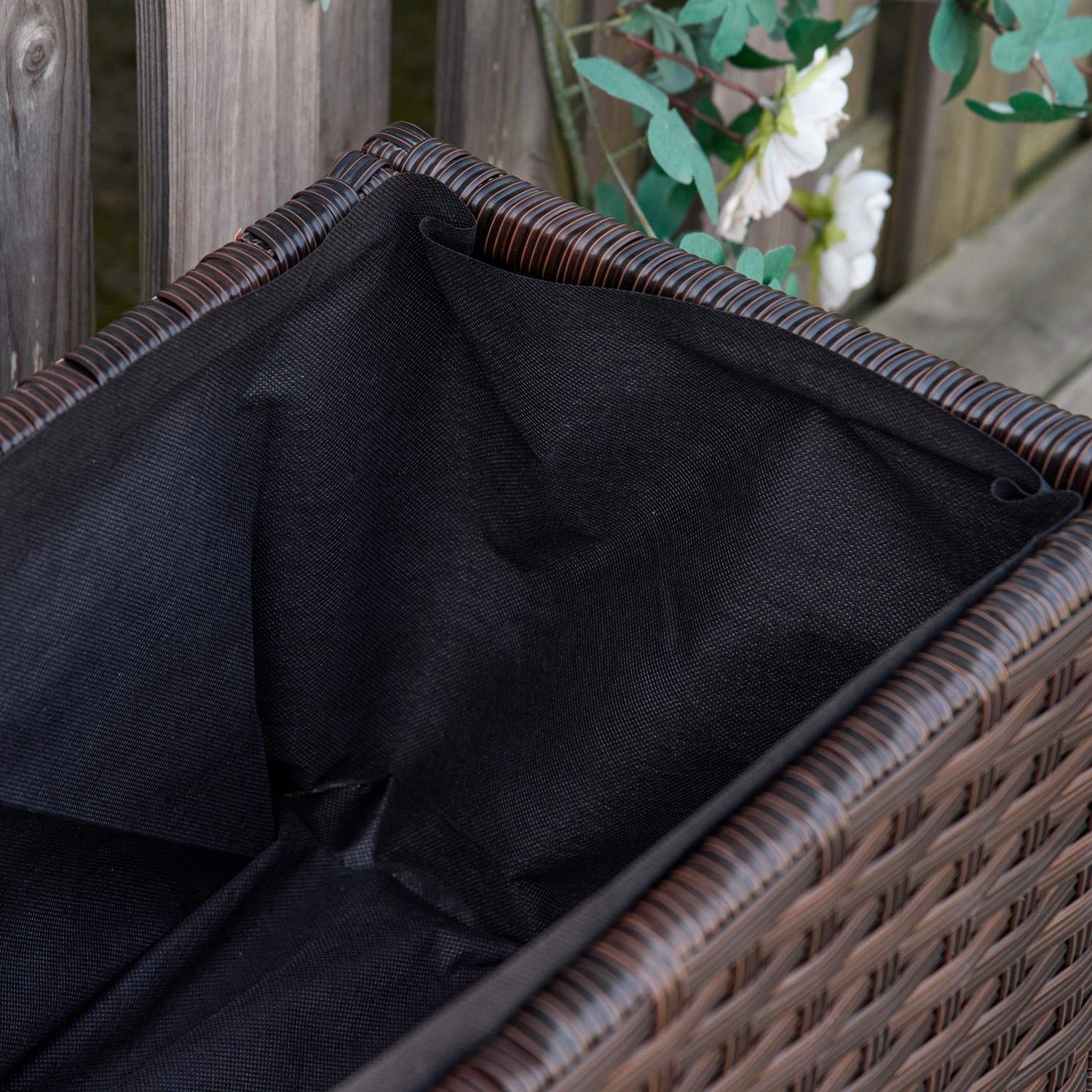 Upphöjd trädgårdssäng med hjul, kaffebrun rotting – 95x31 cm