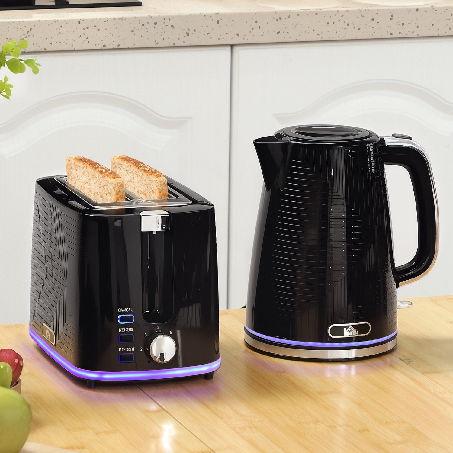 Sada rychlovarné konvice a toustovače, 2200W, 2 plátky, černá