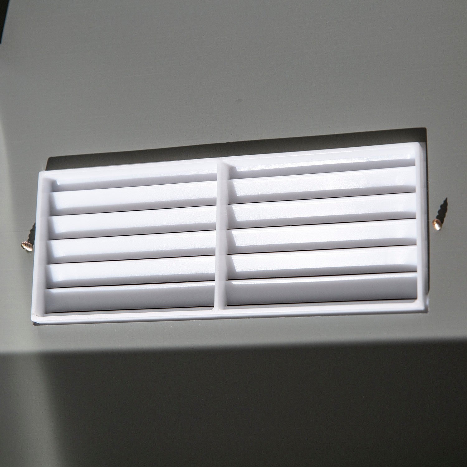 Verktygsskjul i metall med fundament, ljusgrön, 277x195x192 Cm